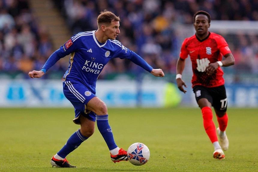 Leicester City's Albrighton Retires at 34