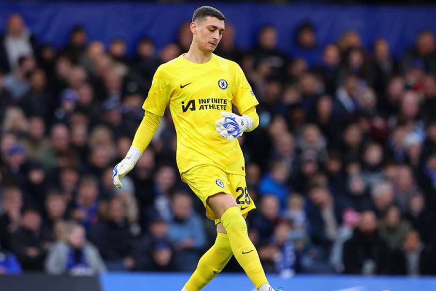 Strasbourg goalkeeper Johnsson discusses Chelsea's influence and Petrovic's arrival