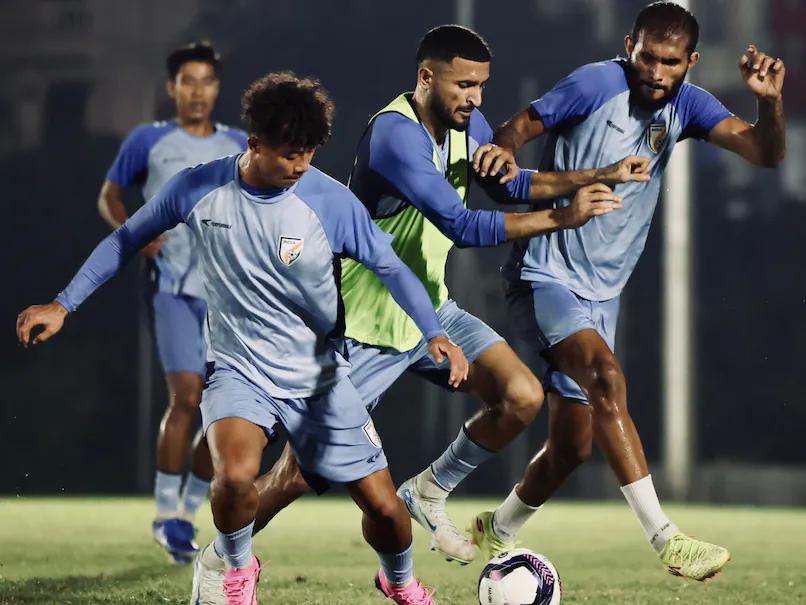 India vs Vietnam Football LIVE Score: International Friendly Match Kicks Off in 10 Minutes with Coach's Surprise Line-Up Change