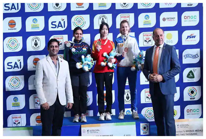 China Dominates Day One of ISSF World Cup Final with Three Gold Medals; Sonam Uttam Maskar Takes Home Silver